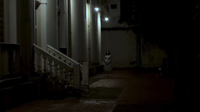 Curta Ceará apresenta “A Mulher da Pele Azul”, filme que mergulha nos mistérios do Theatro José de Alencar