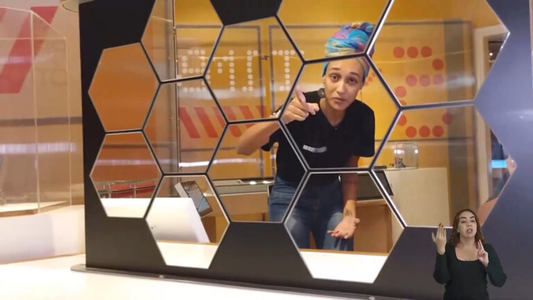 Descubra o Laboratório dos Sentidos: uma viagem interativa pelo mundo da imagem e do som